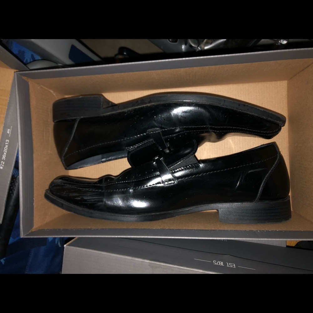 Dress shoes